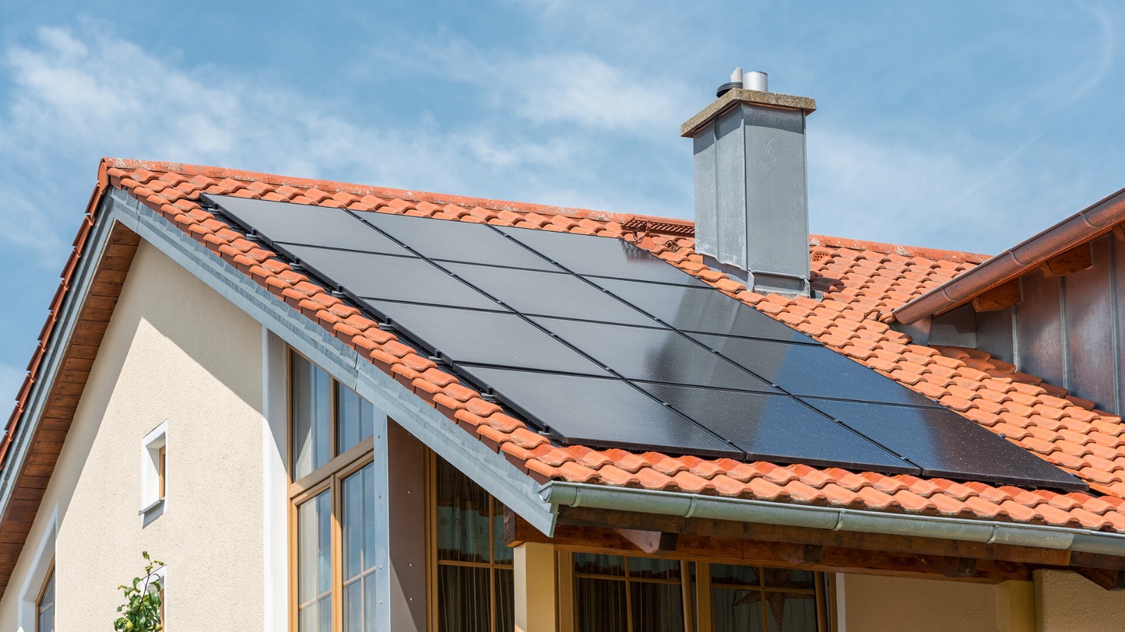 Save on Energy Costs with Commercial solar panels Leicester